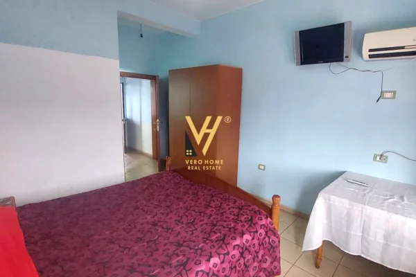 Ambiente Commerciale in Vendita 6+1 a Alessio - 1,300,000 Euro