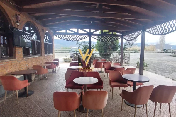 Ambiente Commerciale in Vendita 6+1 a Alessio - 1,300,000 Euro