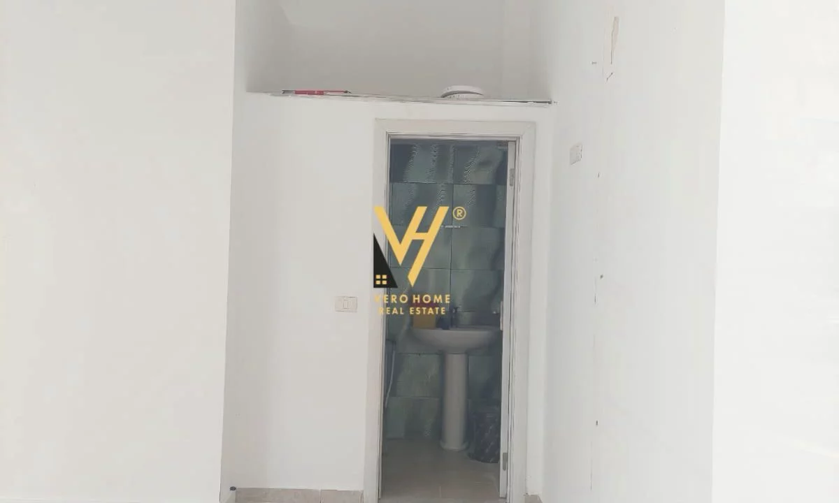 JEPET DYQAN 47 M2 ME QERA NE ASTIR 45.000 LEKE