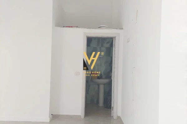 JEPET DYQAN 47 M2 ME QERA NE ASTIR 45.000 LEKE