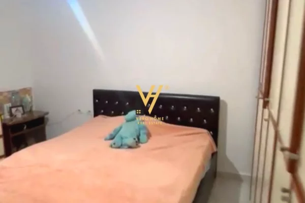 Shtepi me qera Apartament ne Tirane, 2+1, Mobilimi E mobiluar, Pagesa 50,000  Leke.