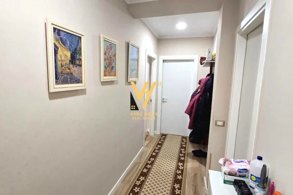 Shtepi me qera Apartament ne Tirane, 3+1, Mobilimi E mobiluar, Pagesa 80,000  Leke.