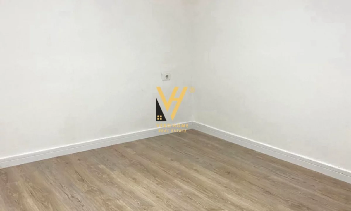 Appartamento in affitto a Tirana Garsoniere, Vuoto