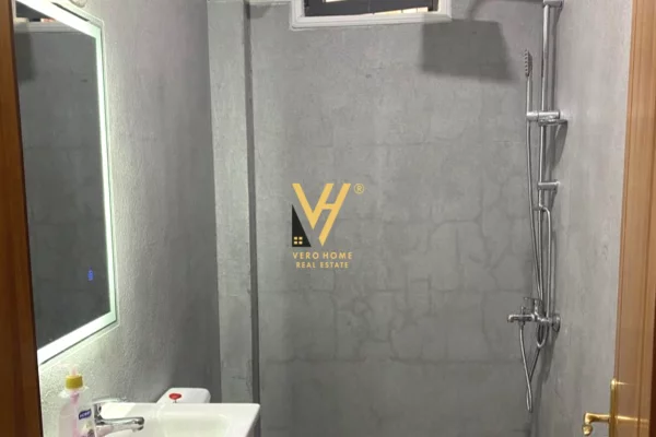 Appartamento in affitto a Tirana Garsoniere, Vuoto