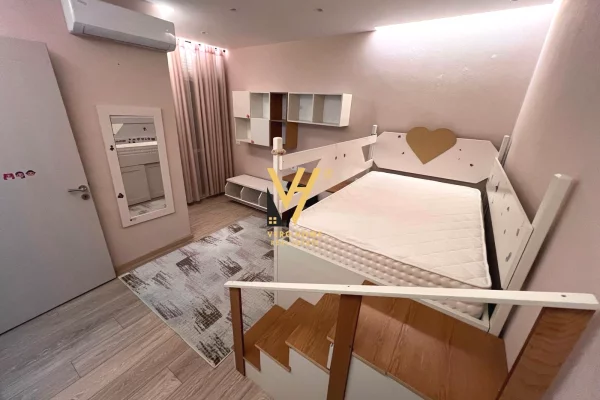 Appartamento in affitto a Tirana 2+1, Arredato