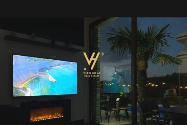 Shtepi ne shitje Vila Luksoze ne Durres, 6+1, Mobilimi E mobiluar, Pagesa 721,000  Euro.