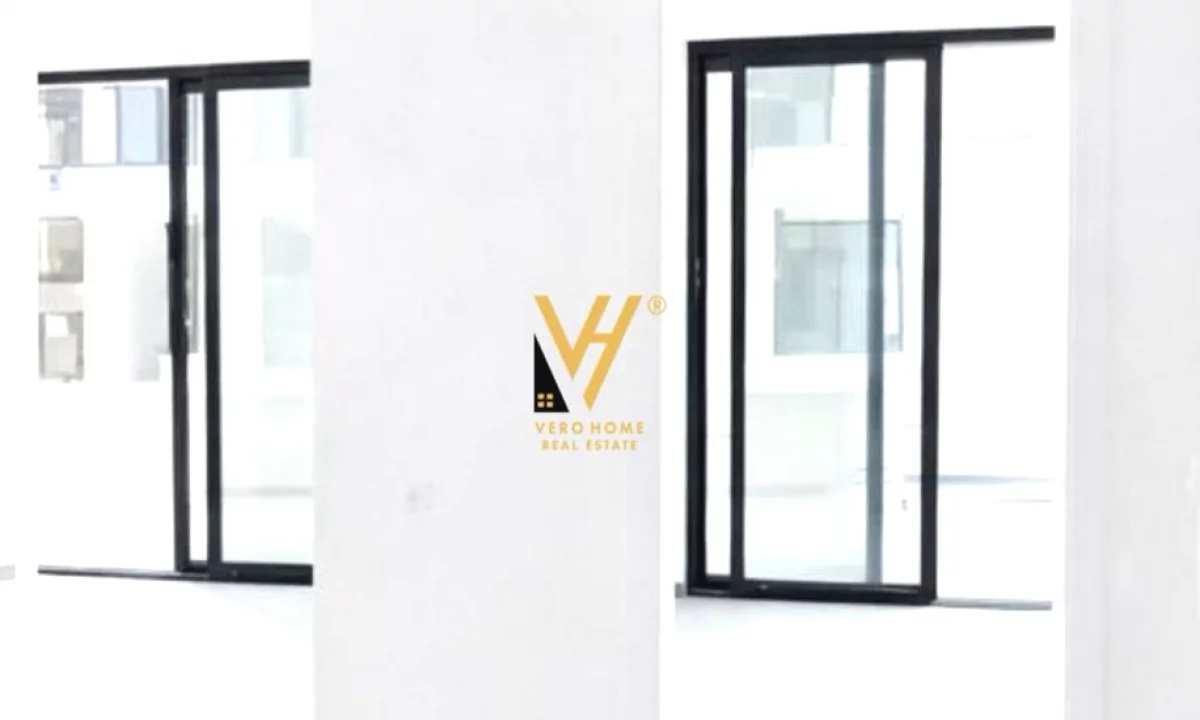 Shtepi ne shitje Apartament ne Vlore, 1+1, Mobilimi Bosh, pa mobiluar, Pagesa 215,000  Euro.