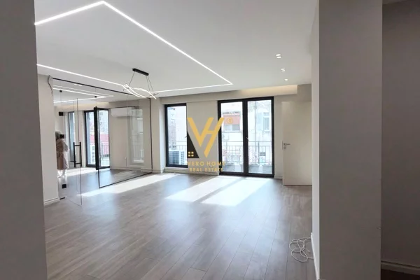 JEPET ZYRE 185 M2 ME QIRA TE  RR.KAVAJES PRAN GARDEN BUILDING 2.500 EURO