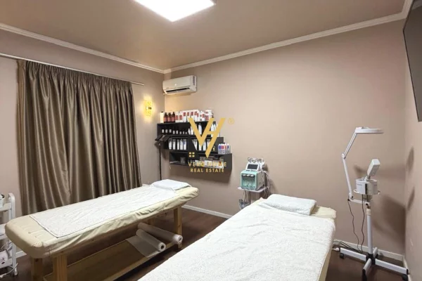 Ambient biznesi me qera 1+1 ne Tirane - 2,000 Euro