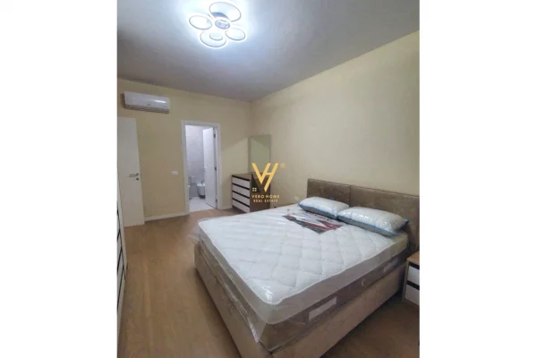 Shtepi me qera Apartament ne Tirane, 2+1, Mobilimi E mobiluar, Pagesa 1,300  Euro.