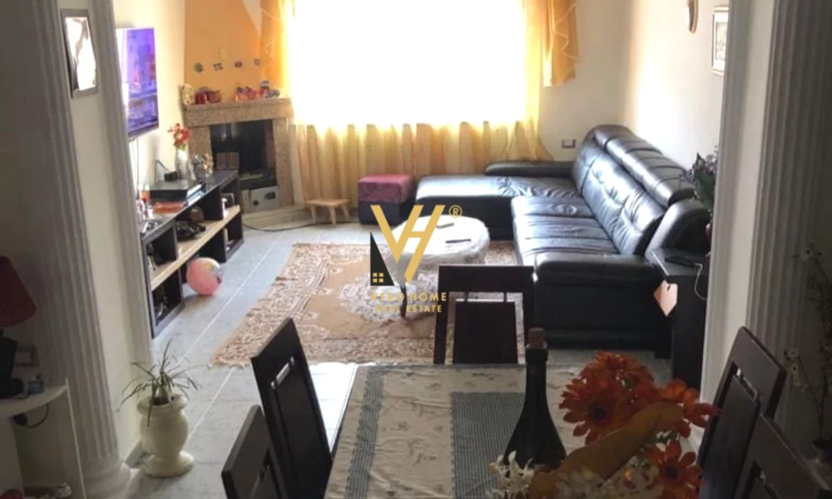 Shtepi ne shitje Apartament ne Tirane, 3+1, Mobilimi E mobiluar, Pagesa 400,000  Euro.