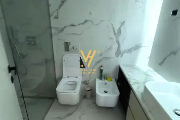 Shtepi ne shitje Apartament ne Tirane, 2+1, Mobilimi E mobiluar, Pagesa 650,000  Euro.