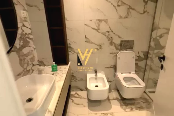 Shtepi ne shitje Apartament ne Tirane, 2+1, Mobilimi E mobiluar, Pagesa 650,000  Euro.