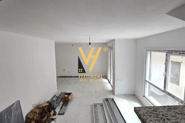 Shtepi ne shitje Duplex(shtepi me 2 kate) ne Durres, 2+1, Mobilimi Bosh, pa mobiluar, Pagesa 150,860  Euro.