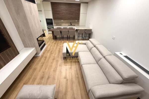 Shtepi me qera Apartament ne Tirane, 2+1, Mobilimi E mobiluar, Pagesa 2,100  Euro.