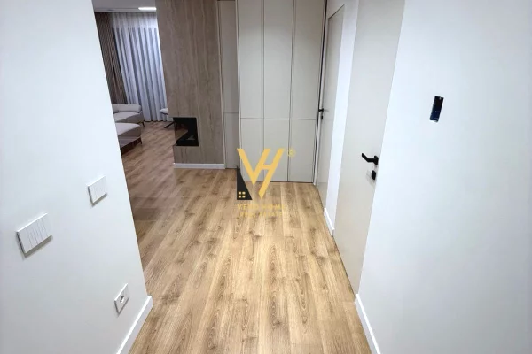 Shtepi me qera Apartament ne Tirane, 2+1, Mobilimi E mobiluar, Pagesa 2,100  Euro.