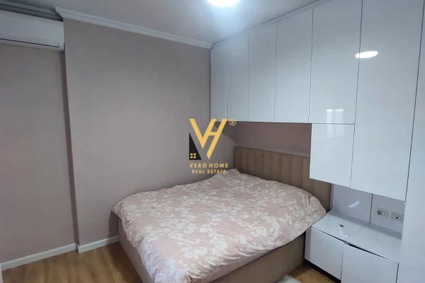 Shtepi me qera Apartament ne Tirane, 2+1, Mobilimi E mobiluar, Pagesa 85,000  Leke.