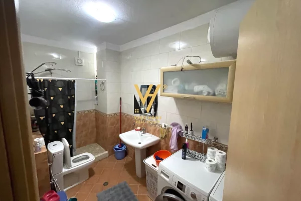 Shtepi me qera Apartament ne Tirane, 2+1, Mobilimi E mobiluar, Pagesa 800  Euro.