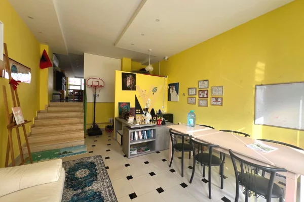 SHITET AMBIENT BIZNESI 70 M2 NE ASTIR 120.000 EURO