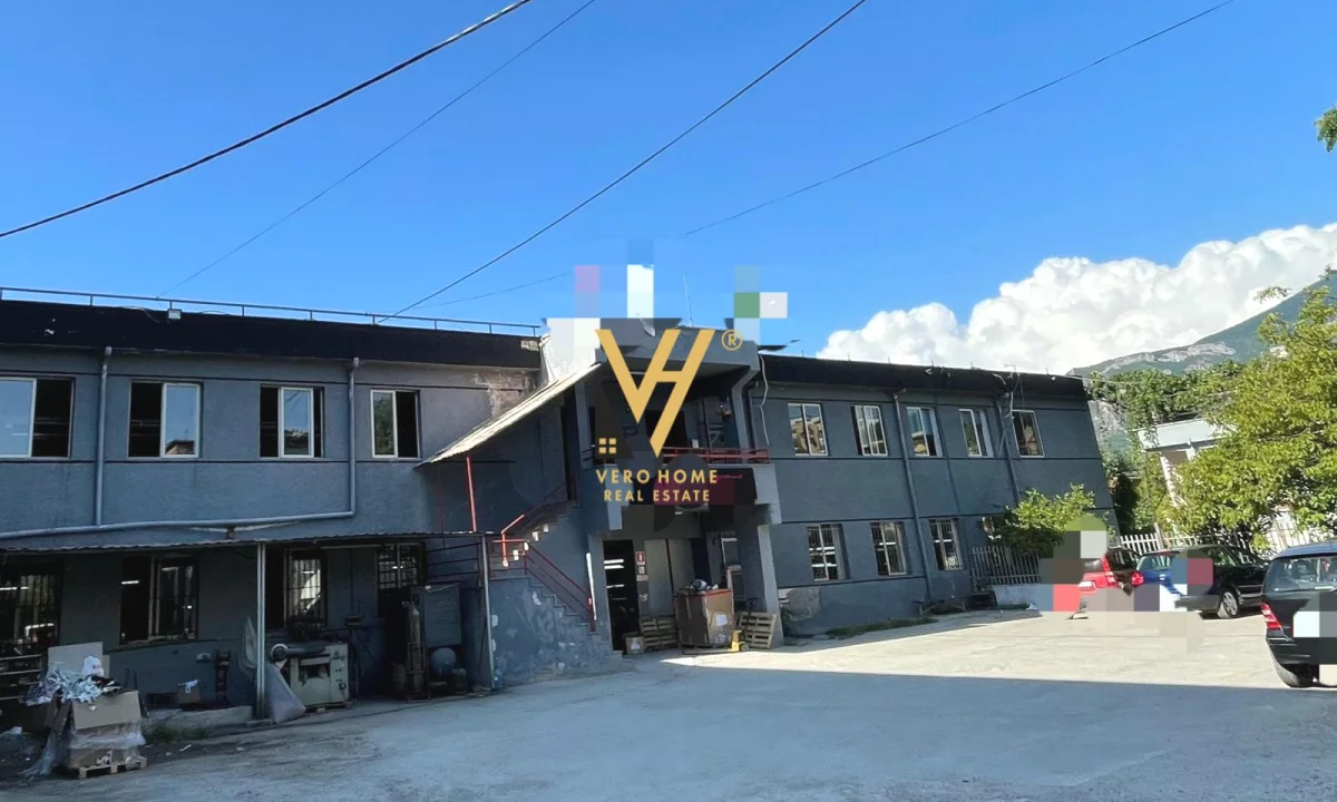 JEPE MAGAZINE 1.300 M2 ME QERA NE ALLIAS 3.900 EURO