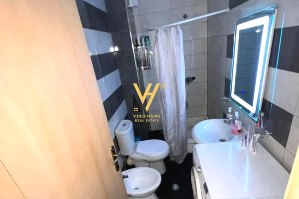 Shtepi me qera Apartament ne Tirane, 2+1, Mobilimi E mobiluar, Pagesa 500  Euro.