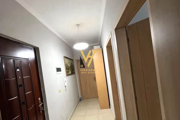 Shtepi me qera Apartament ne Tirane, 2+1, Mobilimi E mobiluar, Pagesa 500  Euro.