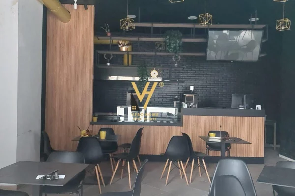 SHITET DYQAN 94 M2 TE ISH FUSHA E AVIACIONIT 283.000 EURO