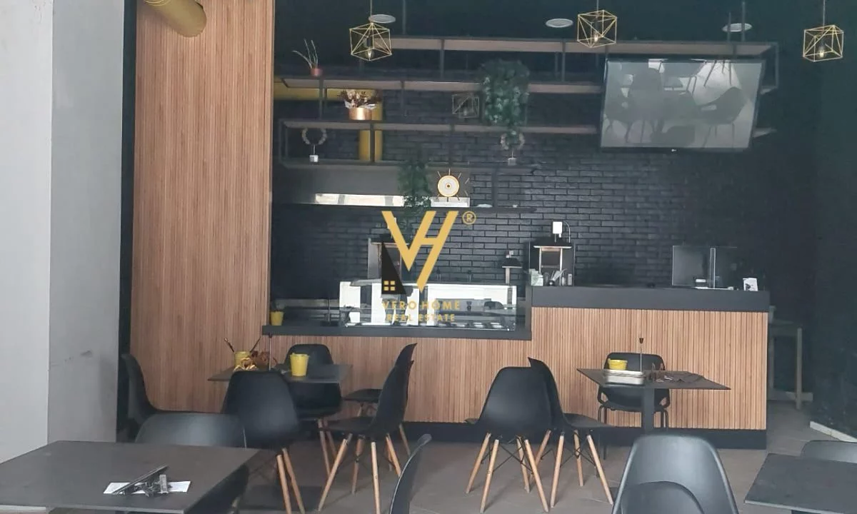 SHITET DYQAN 94 M2 TE ISH FUSHA E AVIACIONIT 283.000 EURO