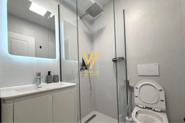 Shtepi ne shitje Apartament ne Tirane, Garsoniere, Mobilimi E mobiluar, Pagesa 200,000  Euro.