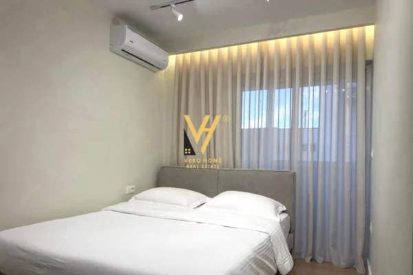 Shtepi ne shitje Apartament ne Tirane, Garsoniere, Mobilimi E mobiluar, Pagesa 200,000  Euro.