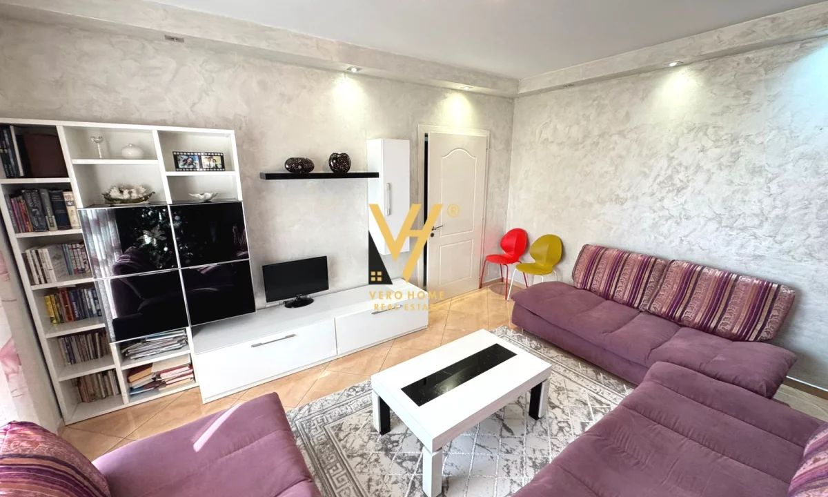 Shtepi ne shitje Apartament ne Tirane, 2+1, Mobilimi E mobiluar, Pagesa 159,000  Euro.