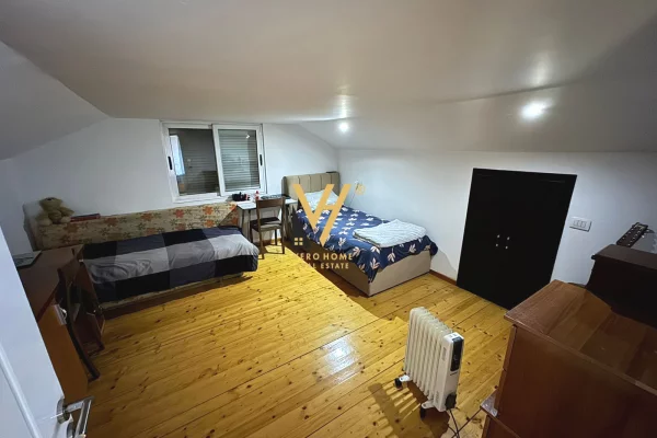 Shtepi ne shitje Apartament ne Tirane, 2+1, Mobilimi E mobiluar, Pagesa 159,000  Euro.