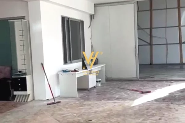 JEPET AMBIENT BIZNESI 800 M2 TE AUT.TR-DR 400.000 LEKE