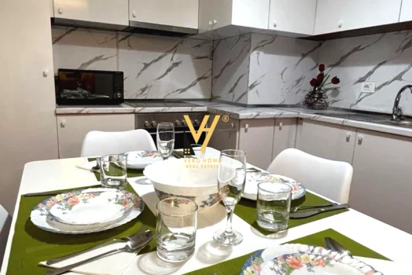 Shtepi me qera Apartament ne Tirane, 2+1, Mobilimi E mobiluar, Pagesa 80,000  Leke.