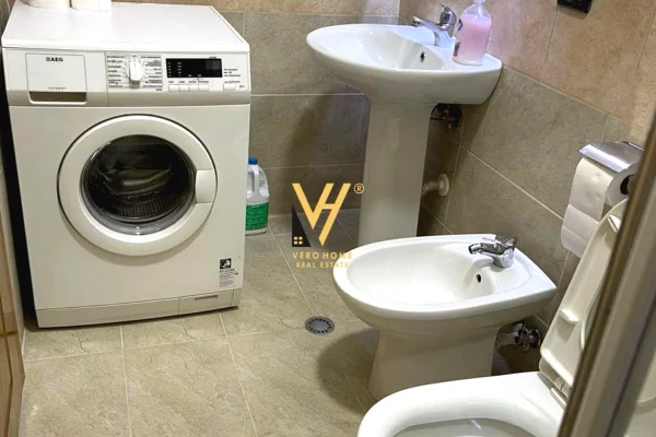 Shtepi me qera Apartament ne Tirane, 2+1, Mobilimi E mobiluar, Pagesa 80,000  Leke.