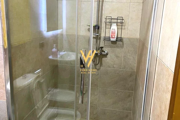 Shtepi me qera Apartament ne Tirane, 2+1, Mobilimi E mobiluar, Pagesa 80,000  Leke.