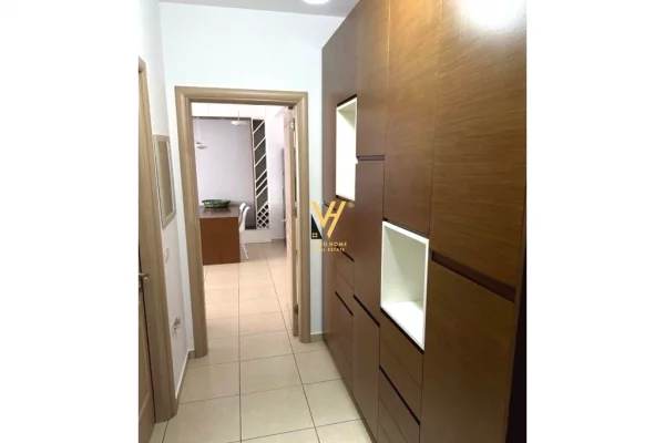 Shtepi me qera Apartament ne Tirane, 1+1, Mobilimi E mobiluar, Pagesa 620  Euro.