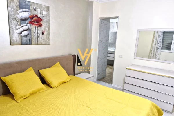 Shtepi ne shitje Apartament ne Tirane, 3+1, Mobilimi E mobiluar, Pagesa 219,000  Euro.