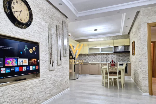 Shtepi ne shitje Apartament ne Tirane, 3+1, Mobilimi E mobiluar, Pagesa 219,000  Euro.