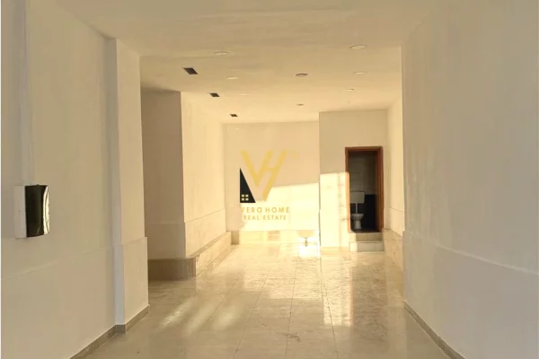 Ambient biznesi me qera 1+1 ne Tirane - 900 Euro