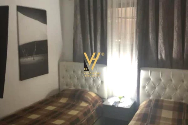 Shtepi me qera Apartament ne Tirane, 2+1, Mobilimi E mobiluar, Pagesa 75,000  Leke.