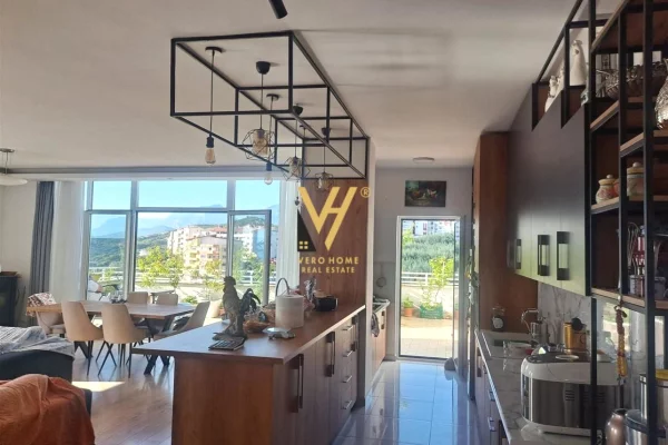 JEPET ZYRE 400 M2 ME QERA NE LINZE 2.500 EURO