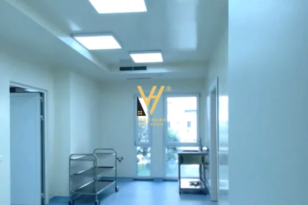 JEPET KLINIKE 150 M2 ME QERA TE KOMUNA E PARISIT 2.500 EURO