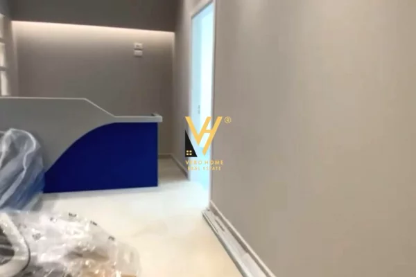 Ambient biznesi me qera 3+1 ne Tirane - 2,500 Euro