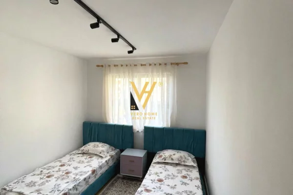 Shtepi me qera Apartament ne Tirane, 2+1, Mobilimi E mobiluar, Pagesa 75,000  Leke.