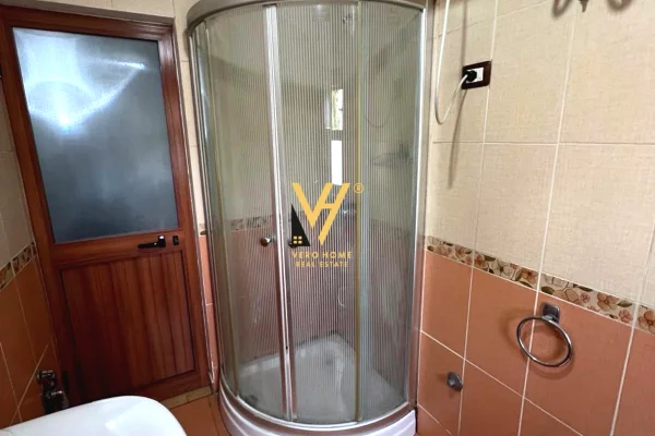 Shtepi me qera Apartament ne Tirane, 1+1, Mobilimi E mobiluar, Pagesa 40,000  Leke.