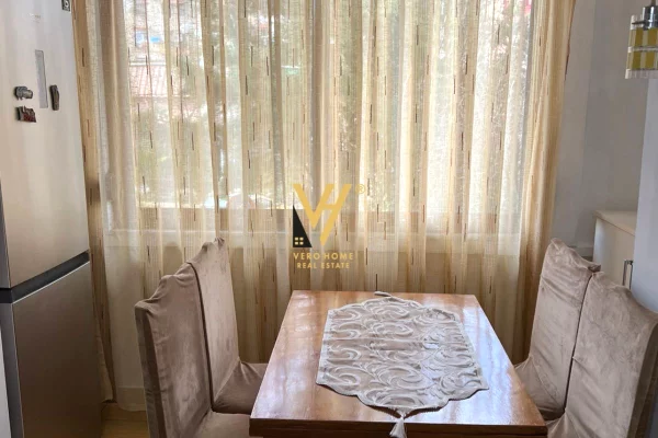 Shtepi me qera Apartament ne Tirane, 1+1, Mobilimi E mobiluar, Pagesa 40,000  Leke.