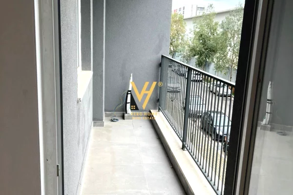 Ambient biznesi me qera 3+1 ne Tirane - 380 Euro