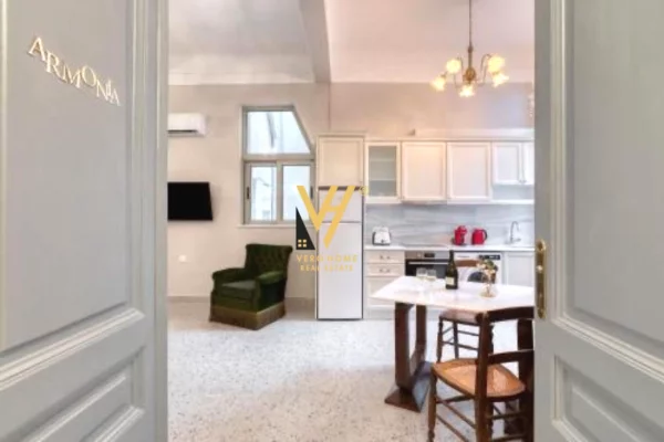 Shtepi me qera 2+1 ne Tirane - 60,000 Leke