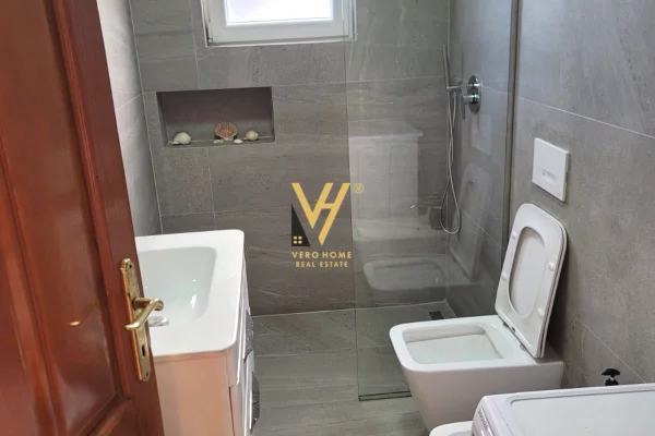 Shtepi me qera Apartament ne Tirane, 2+1, Mobilimi E mobiluar, Pagesa 80,000  Leke.